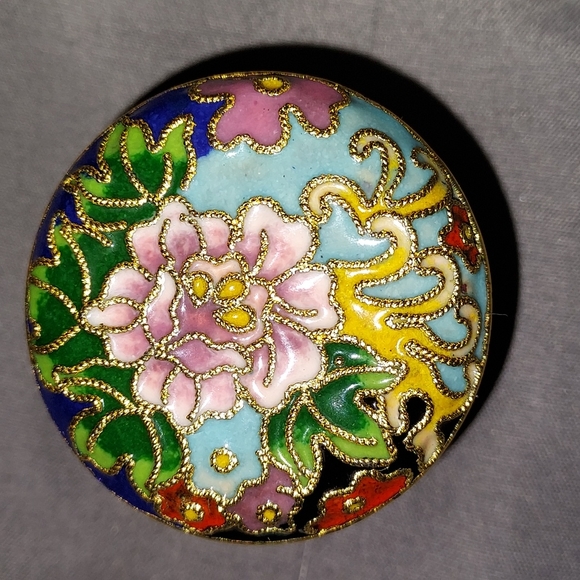 Smithsonian Institute Vintage Stamp Box - Picture 2 of 7